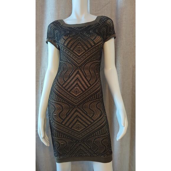 Bebe Stretch Short Sleeve Bodycon Dress Black Tan Olive Green Geometric Sze M/L - Picture 2 of 8